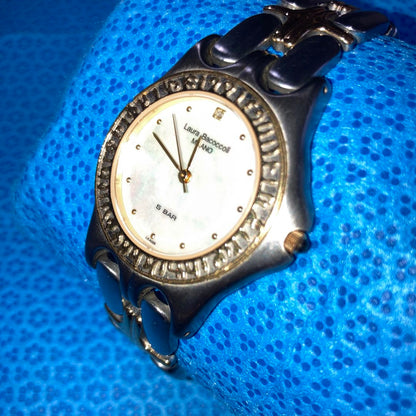 Laura Bacoccoli Milano Analog Quartz Women ラウラ・バコッコリ・ミラノ ローラバッコリーシェルコンビネーションwomen＆Menボーイ稼働中良品