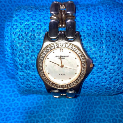 Laura Bacoccoli Milano Analog Quartz Women ラウラ・バコッコリ・ミラノ ローラバッコリーシェルコンビネーションwomen＆Menボーイ稼働中良品