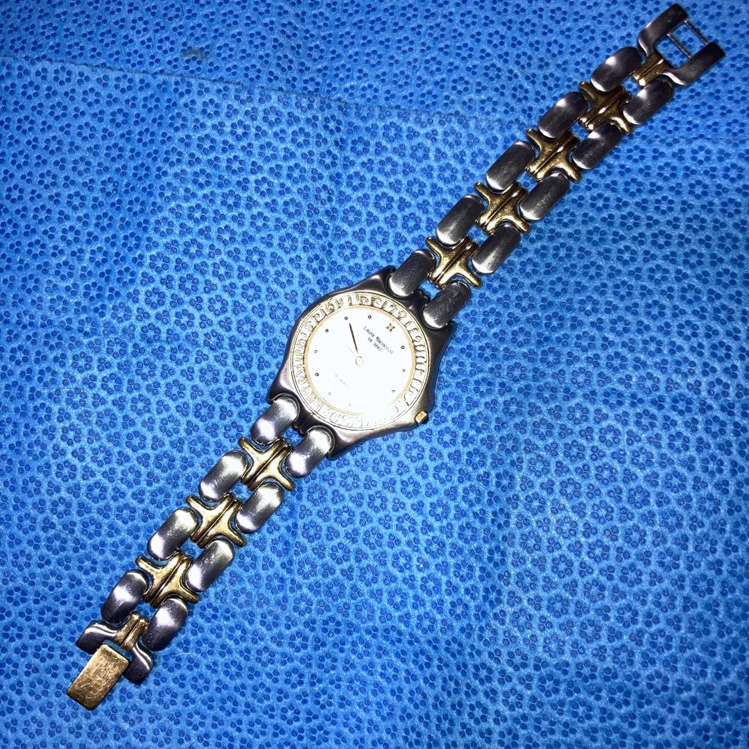 Laura Bacoccoli Milano Analog Quartz Women ラウラ・バコッコリ・ミラノ ローラバッコリーシェルコンビネーションwomen＆Menボーイ稼働中良品