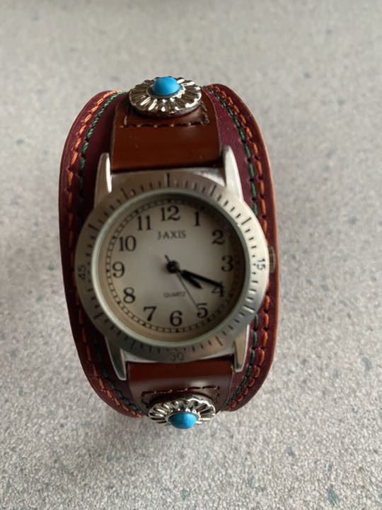 J-Axis Analog Quartz Women