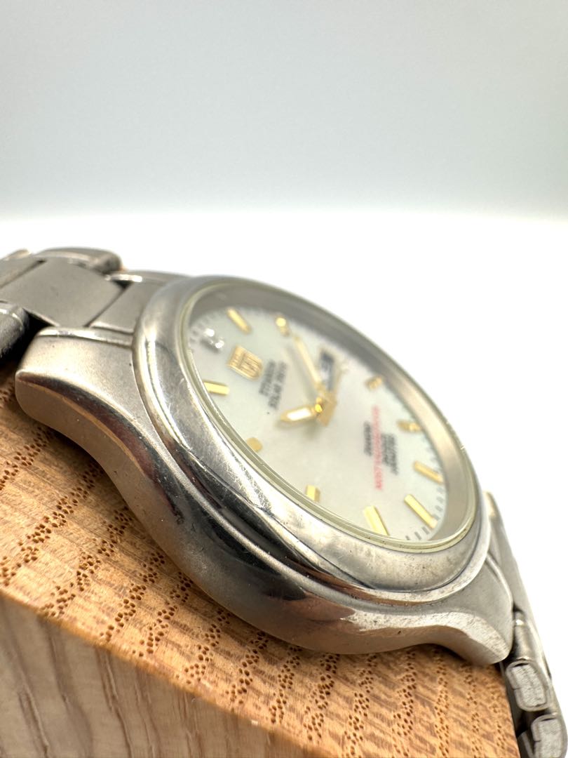 Elgin Solar Analog Men Titanium Diamond Quartz Watch