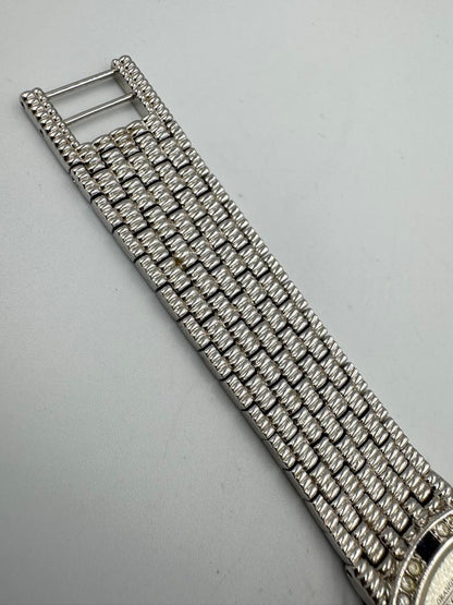 Elegance Analog Quartz Women Grandeur Watch