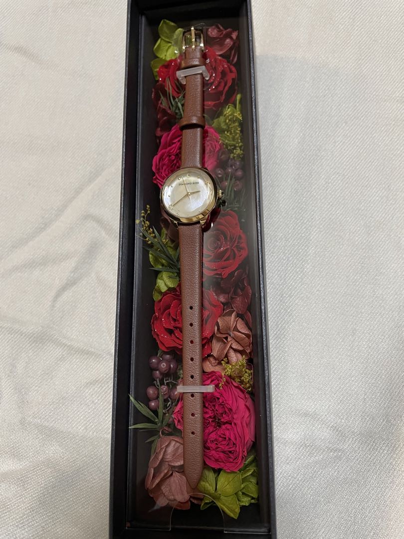 Amorosa Analog Quartz Women