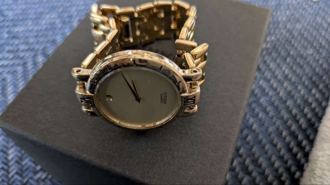 Citizen Analog Quartz Women