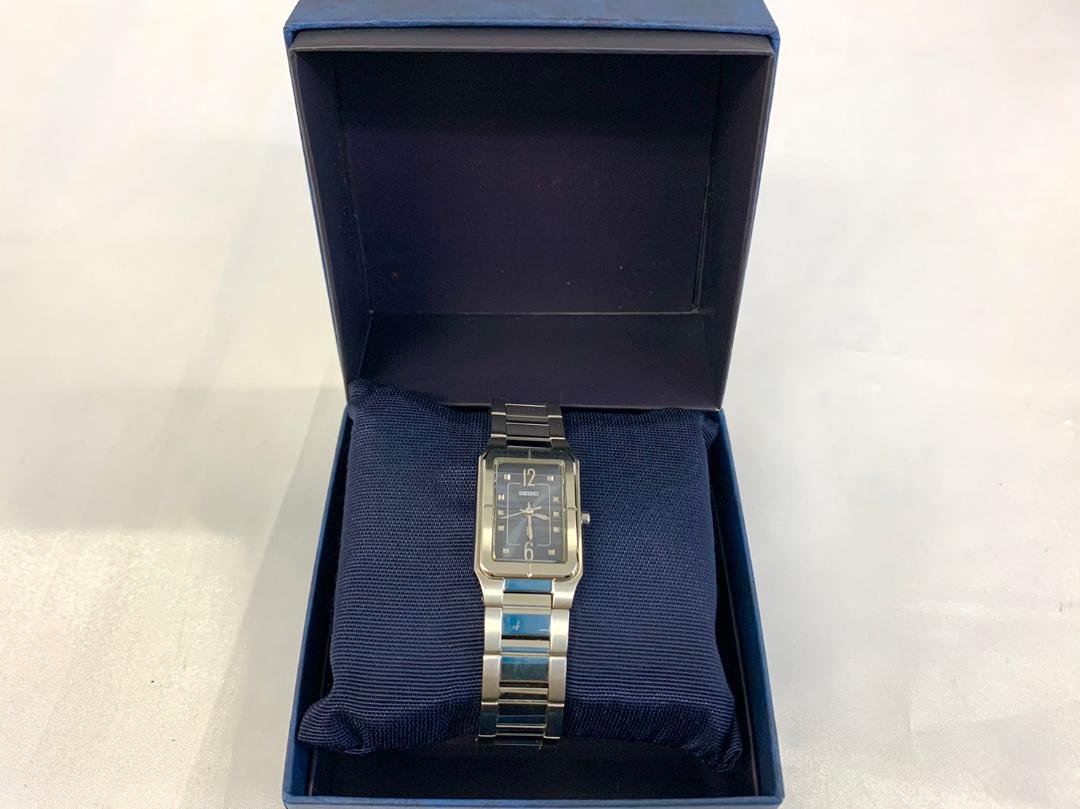 Seiko Lk/lukia Analog Quartz Women