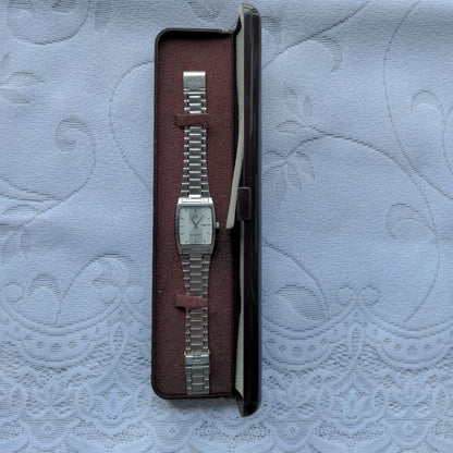 Citizen Q&q Analog Quartz Men