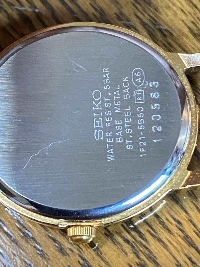 Seiko 1F21-5B50 Analog Quartz Women