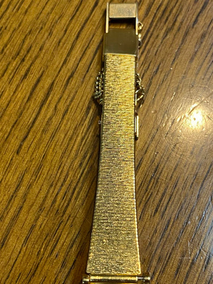 Seiko 1F21-5B50 Analog Quartz Women