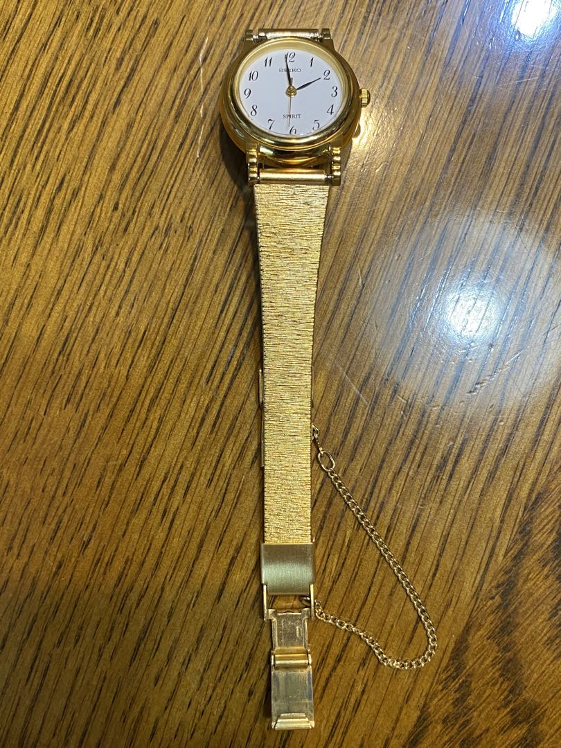 Seiko 1F21-5B50 Analog Quartz Women