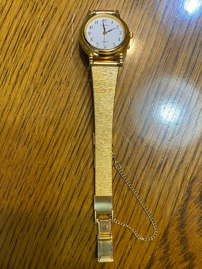 Seiko 1F21-5B50 Analog Quartz Women
