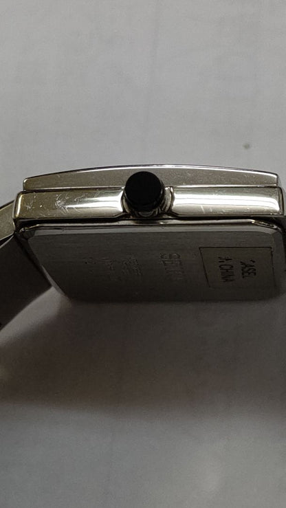 Seiko 1N00-6S10 Analog Quartz Women