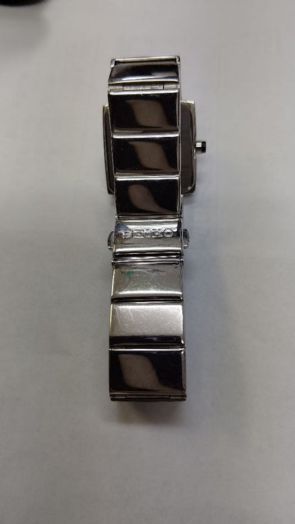 Seiko 1N00-6S10 Analog Quartz Women