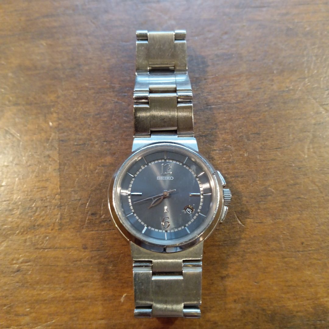 Seiko lk/lukia 7N82-6E00 Analog Quartz Women