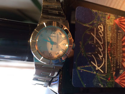 Seiko lk/lukia Analog Quartz Women