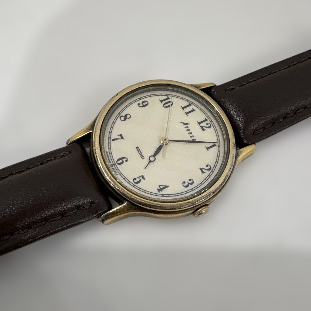 Analog Quartz Women