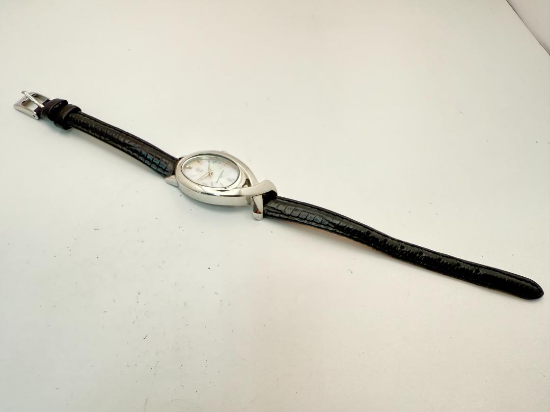 Roberta Di Camerino di Watch T4953 Analog Quartz Women Women'S Wrist 22Mm Case Black Leather Strap