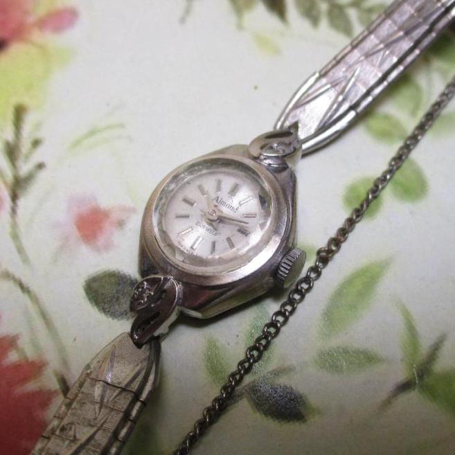 Orient Analog Mechanical (Manual) Women