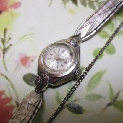 Orient Analog Mechanical (Manual) Women