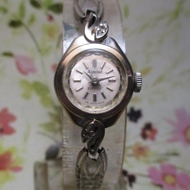 Orient Analog Mechanical (Manual) Women