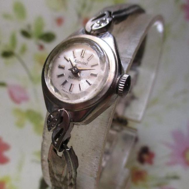 Orient Analog Mechanical (Manual) Women