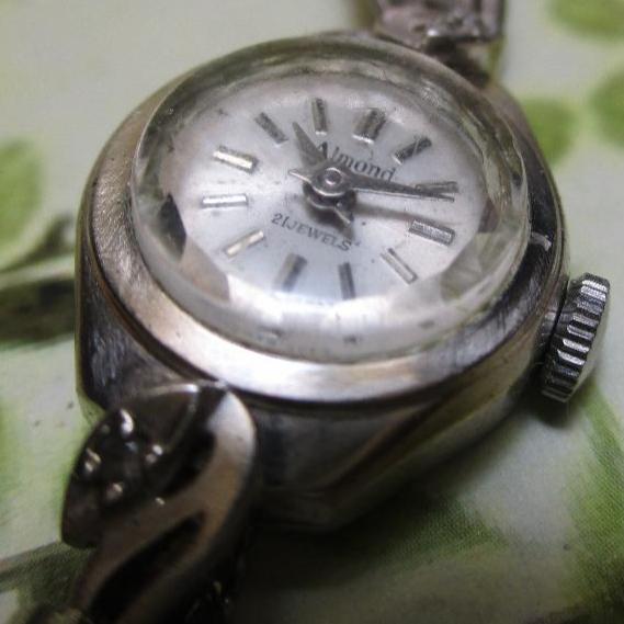 Orient Analog Mechanical (Manual) Women