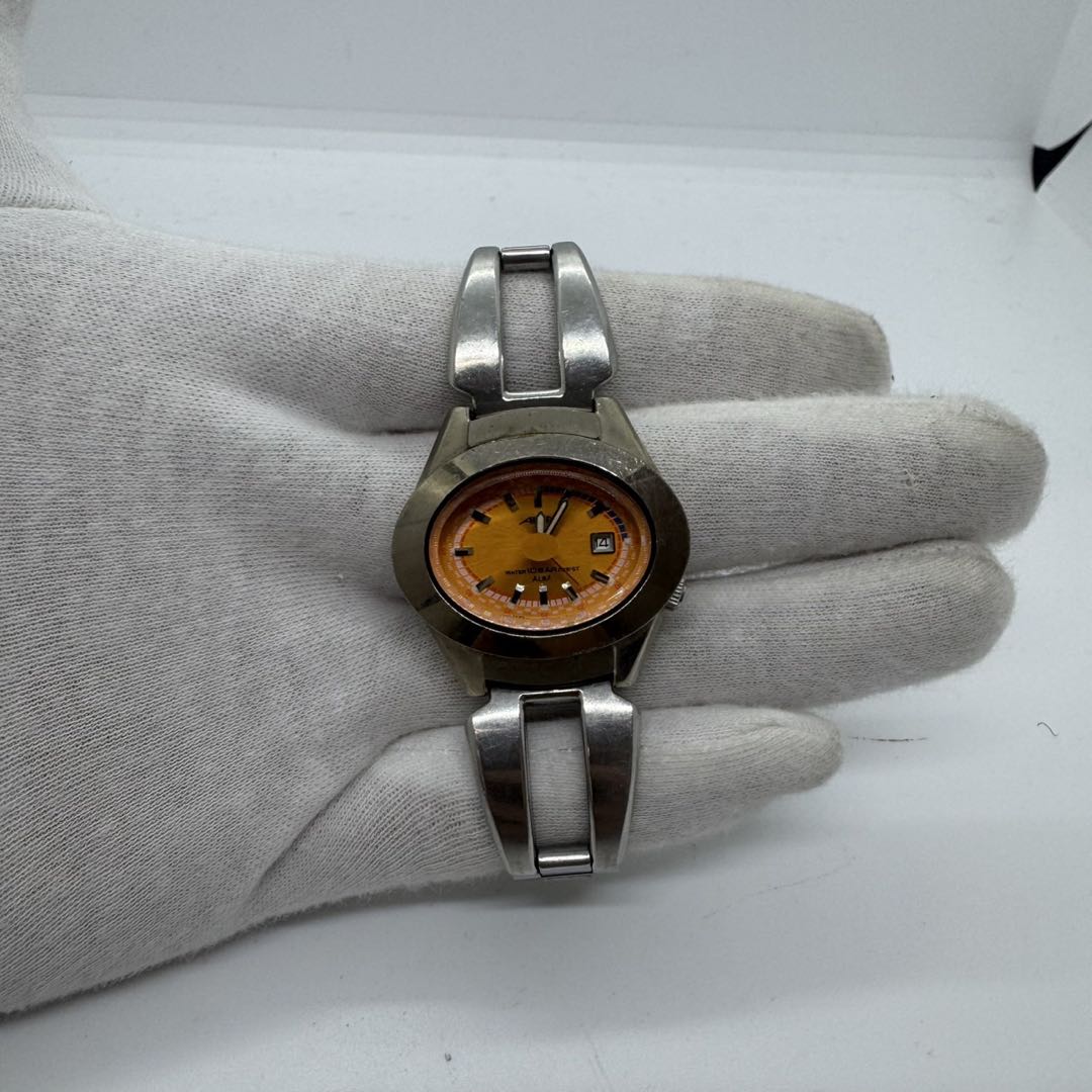 Seiko ALBA AKA Analog Quartz Women