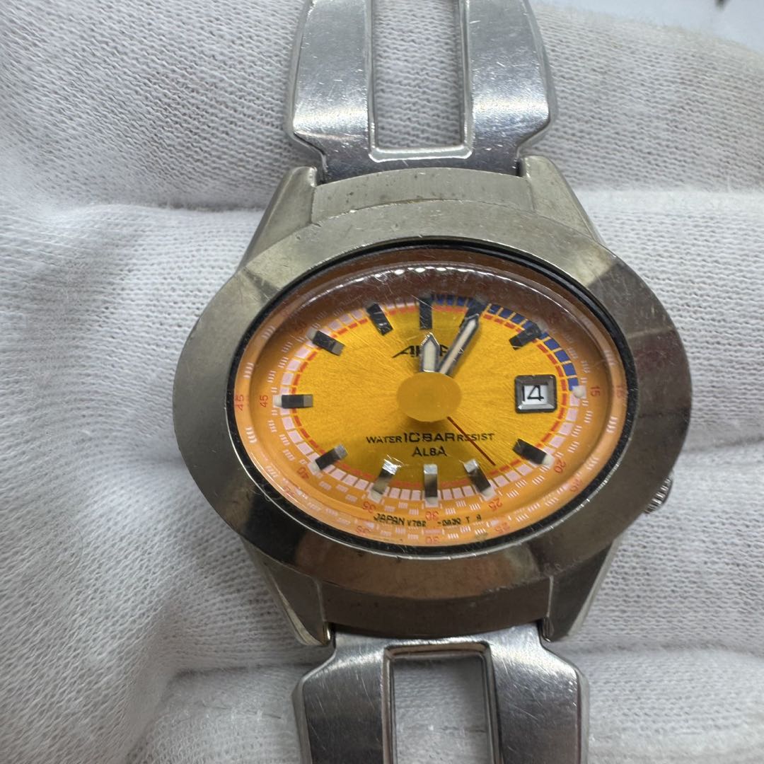 Seiko ALBA AKA Analog Quartz Women