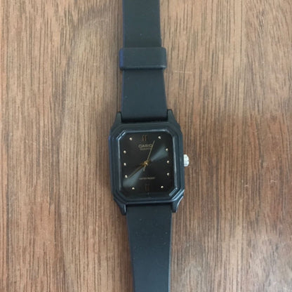 Casio LQ-142 Analog Quartz Women