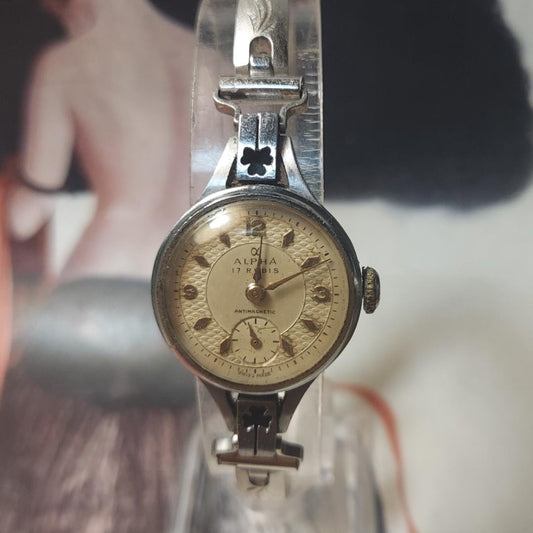 Alpha Analog Mechanical (Manual) Women