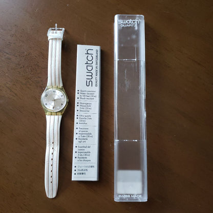 Swatch 2004 Analog Quartz Women