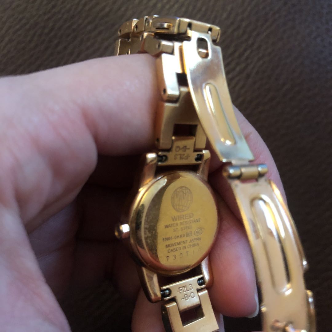 Wired F wired AGDK070 Analog Quartz Women