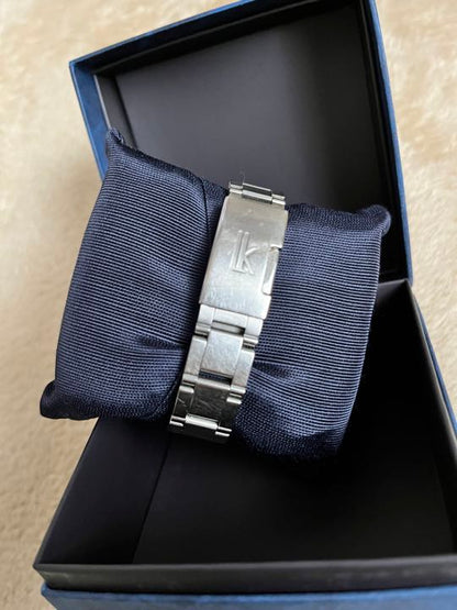 Seiko lk/lukia Analog Quartz Women