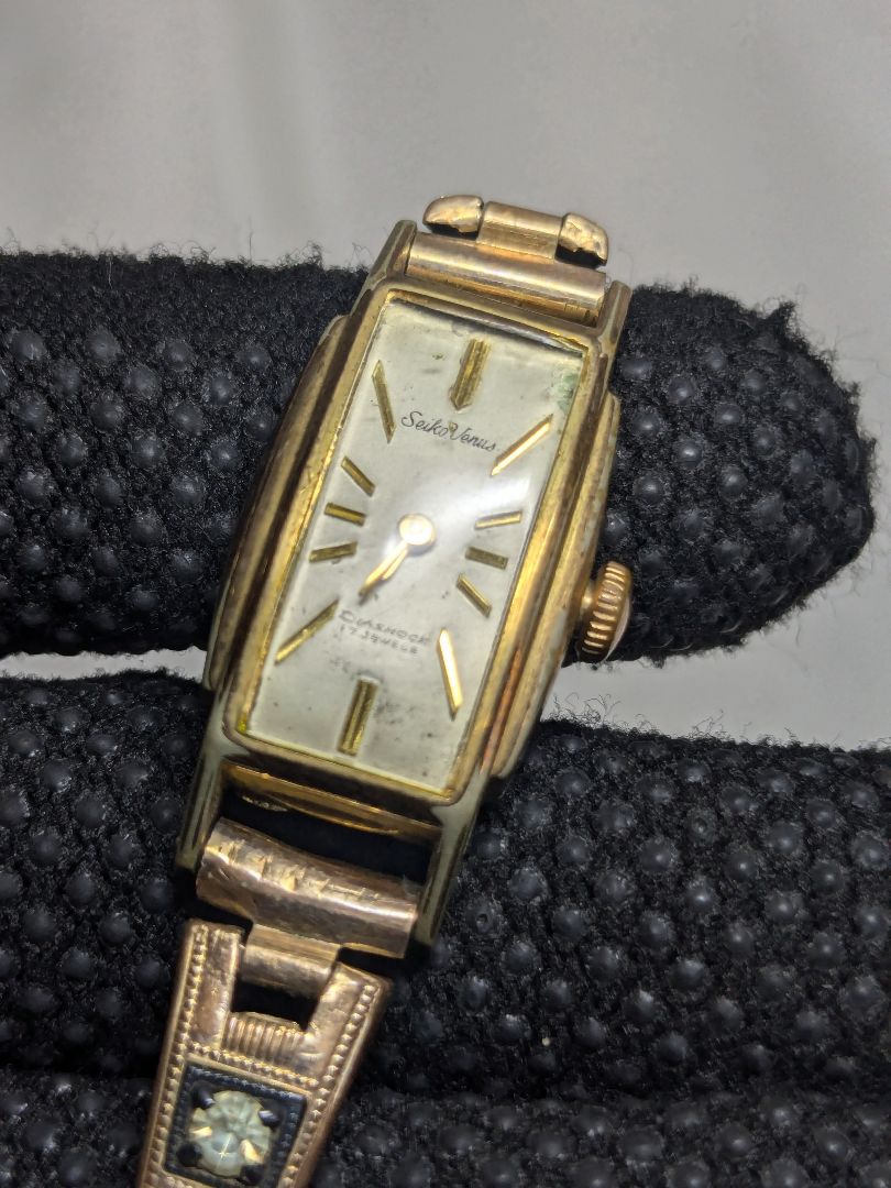 Seiko Venus Analog Mechanical (Manual) Women