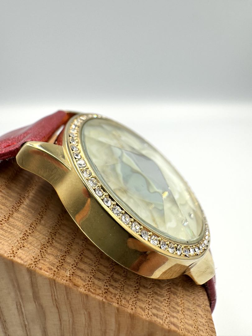 Abiste Analog Quartz Women Watch