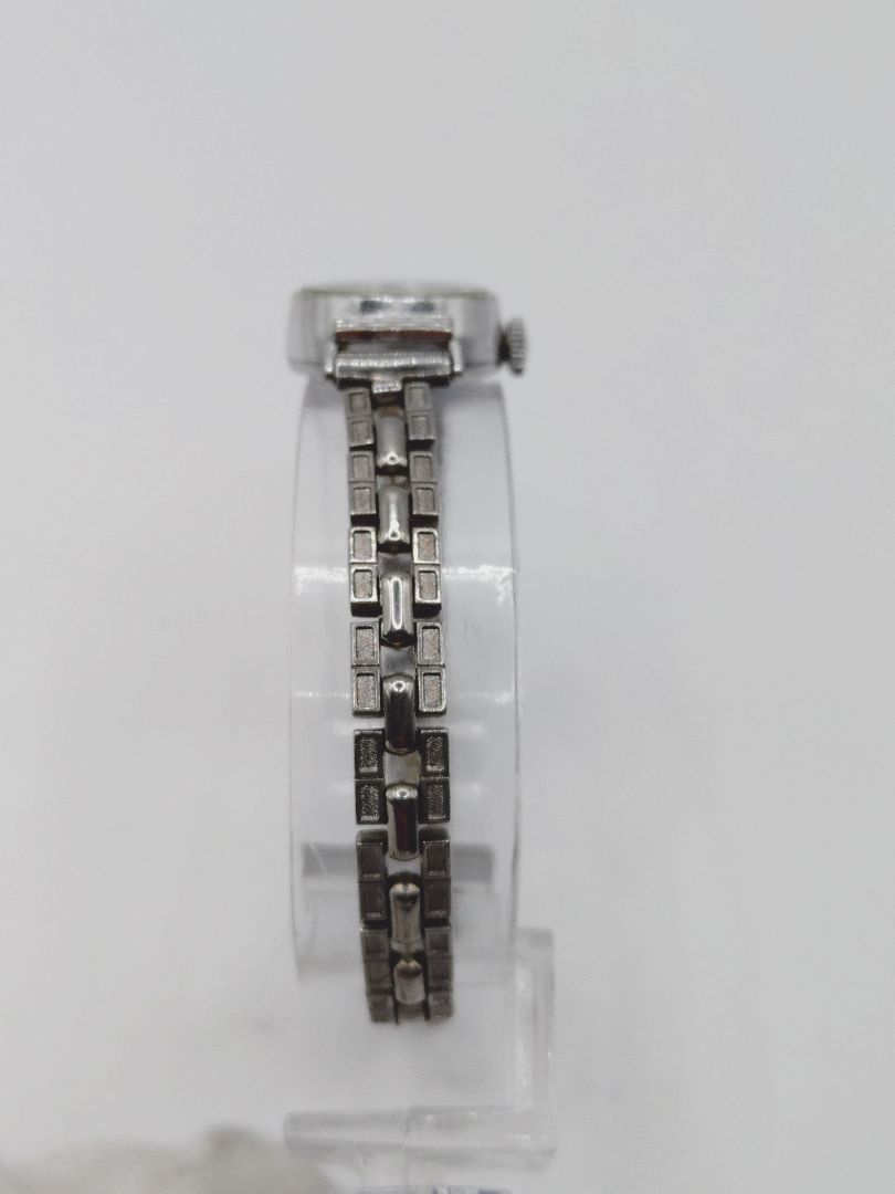 Analog Mechanical (Manual) Women Women Rado 21 Jewels Manual Winding Watch Silver Tone