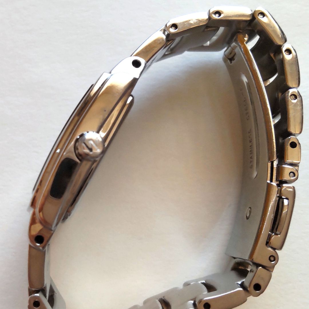 Seiko wired 7N82-0CFO Analog Quartz Women