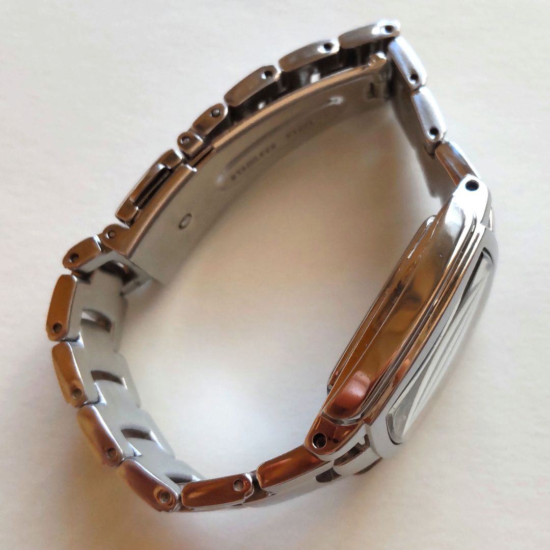 Seiko wired 7N82-0CFO Analog Quartz Women