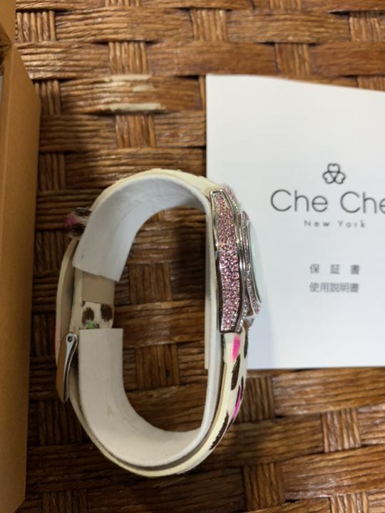 Che New York Analog Quartz Women