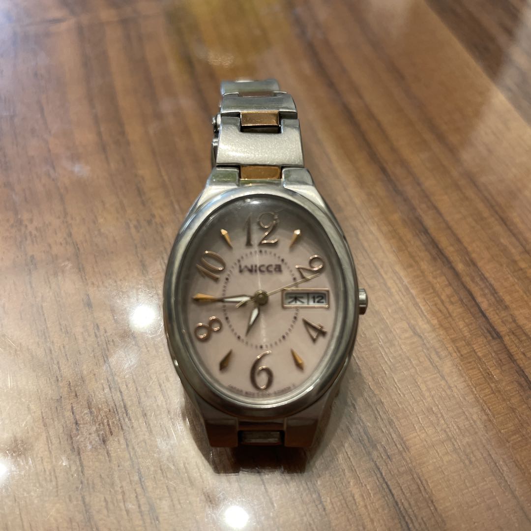 Citizen wicca Analog Solar Women