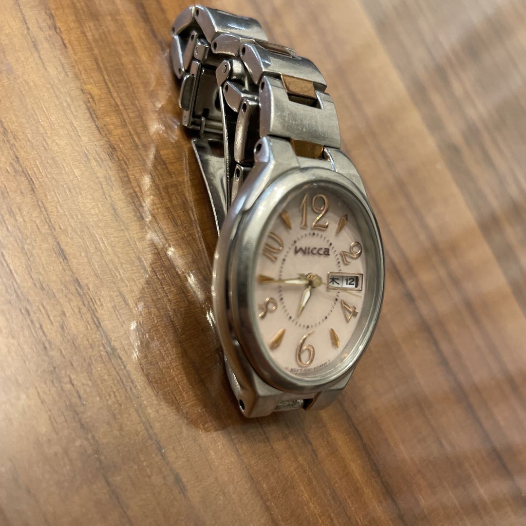 Citizen wicca Analog Solar Women