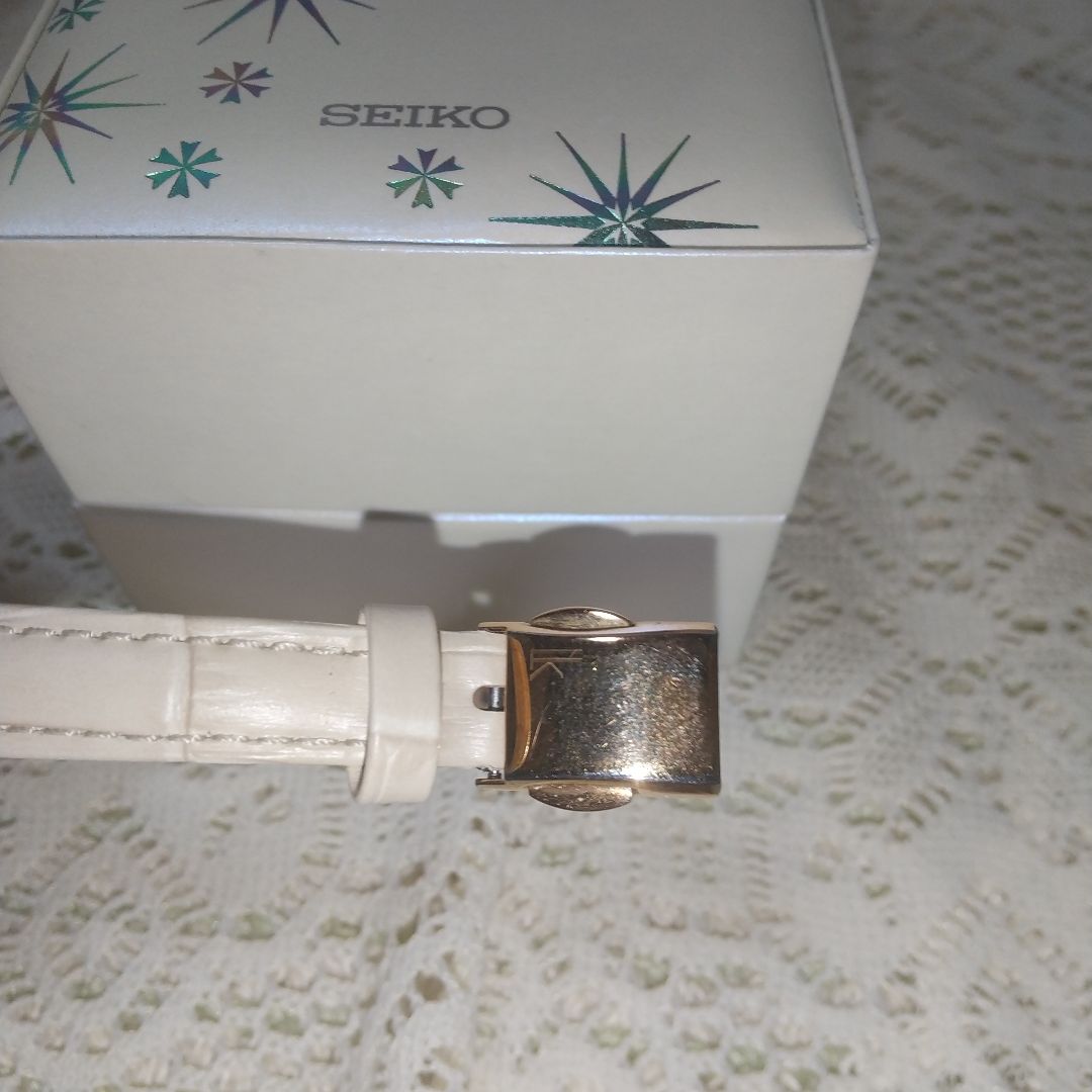 Seiko Lk/lukia Analog Quartz Women