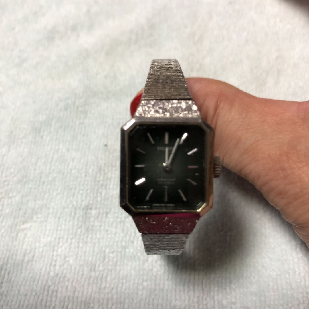 Seiko Analog Quartz Women