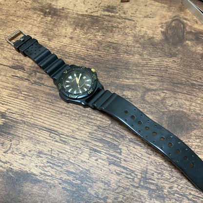 Seiko ALBA V732-0R70 Analog Quartz Men Black Wristwatch