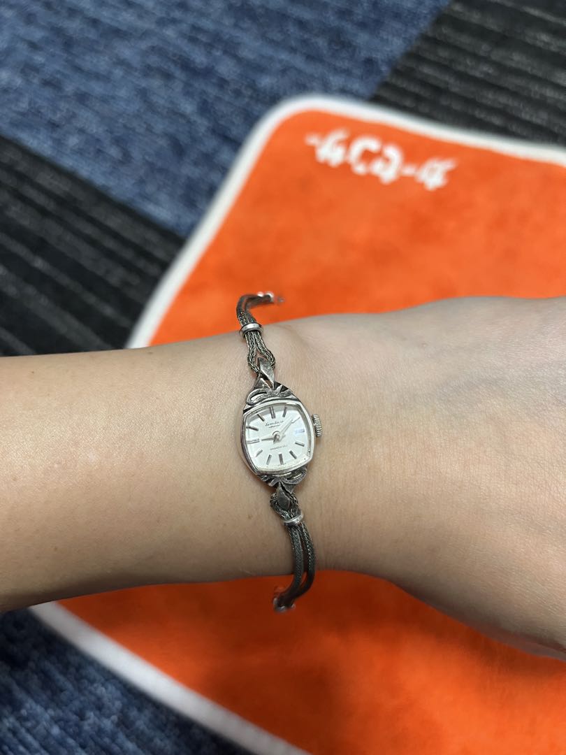 Seiko SEIKO SOLAR Analog Mechanical (Manual) Women Manual Winding Dress Watch Wgf Engraved