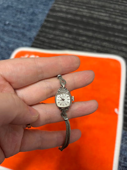 Seiko SEIKO SOLAR Analog Mechanical (Manual) Women Manual Winding Dress Watch Wgf Engraved