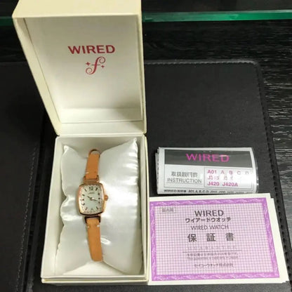 Wired Analog Quartz Women