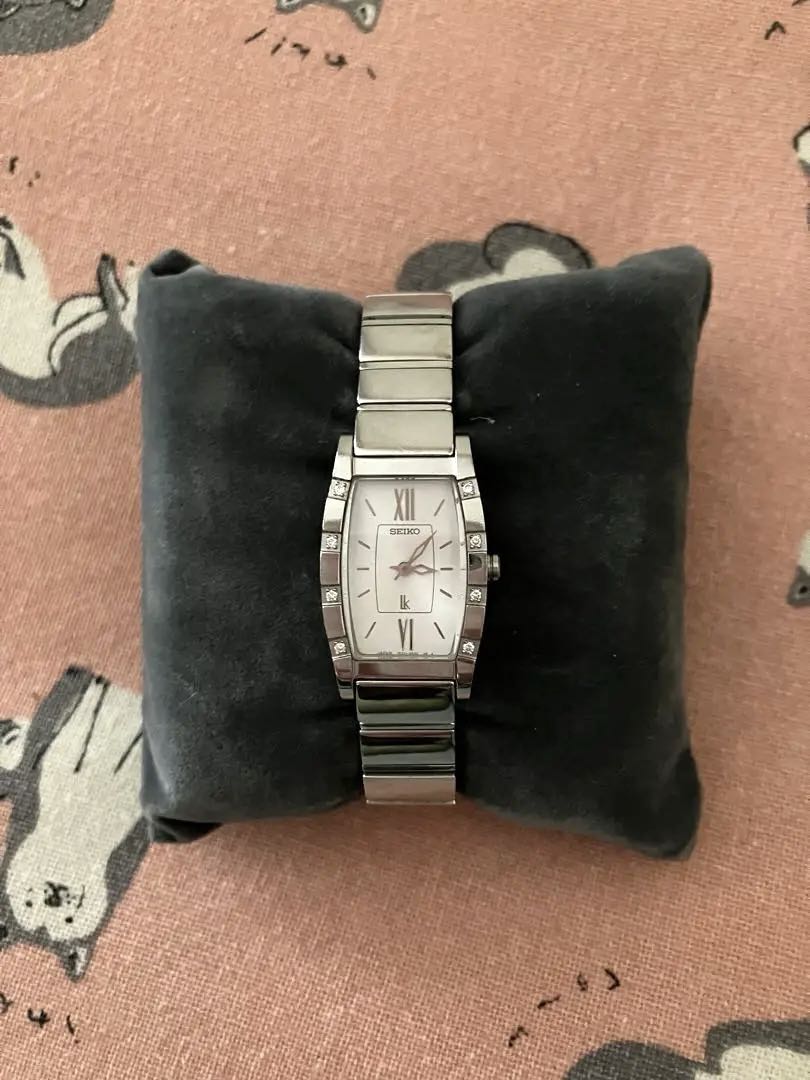 Seiko lk/lukia Analog Quartz Women