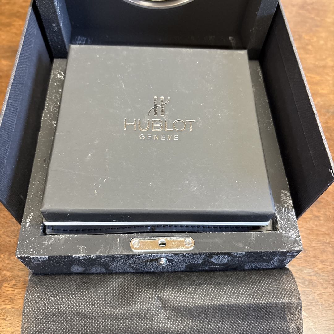 Hublot Analog Quartz Men