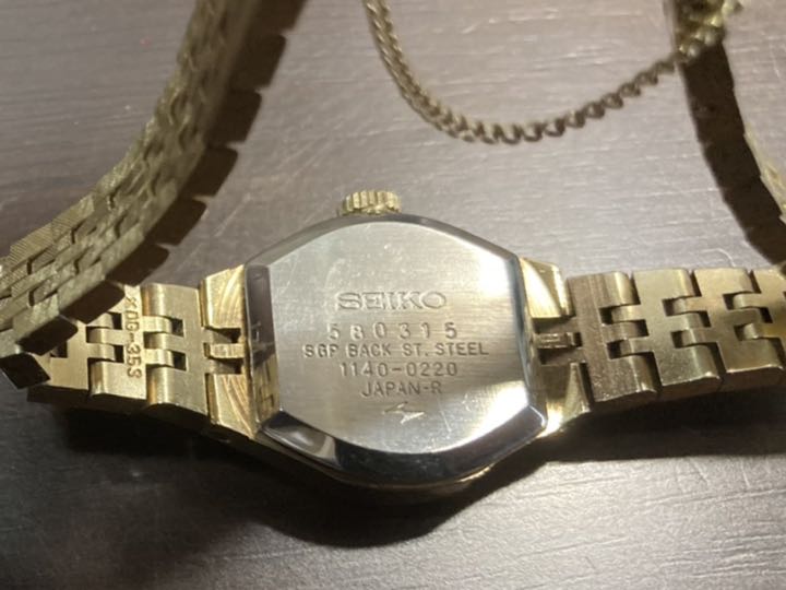 Seiko Special Analog Mechanical (Manual) Women Special 23Jewels 1140 Manual Winding Gold and Silver