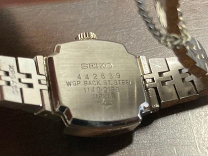 Seiko Special Analog Mechanical (Manual) Women Special 23Jewels 1140 Manual Winding Gold and Silver